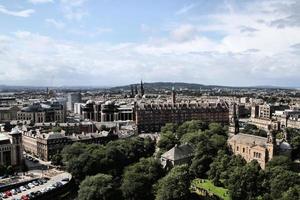 en panorama- se av edinburgh i skottland foto