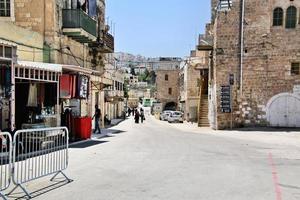 hebron i Israel i Maj 2019. en se av de gator av hebron på de palestinsk sida foto