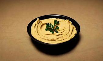 friska mat. traditionell nyligen tillverkad organisk hummus. foto