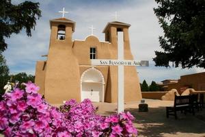 san francisco de asis missionskyrka i nya mexico foto