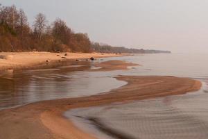 baltic hav kust på solnedgång foto