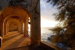 tunnel typ konstruktion på de havet väg foto