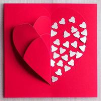 cutted papper hjärta - valentines dag kärlek kort röd öppen foto