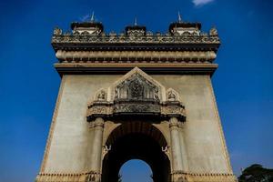 patuxai seger monument i vientiane, laos foto