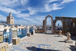 tunis, tunisien 2022.09.30 se av de gammal medina av tunis, unesco. runt om 700 monument, Inklusive palats, moskéer, mausoleum, madrasas och fontäner, vittna till detta anmärkningsvärd historisk stad. foto