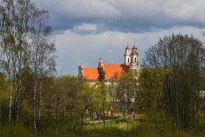 landskap från de lithuanian landsbygden i vår foto