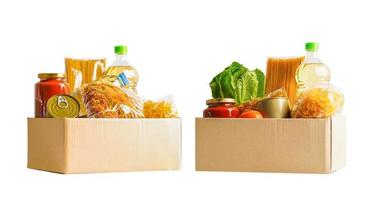 livsmedel i donation låda isolerat på vit bakgrund för volontär- till hjälp människor. foto