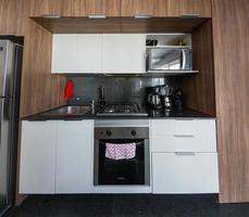 modern kök för små lägenheter, modern design interiör design, latin Amerika foto