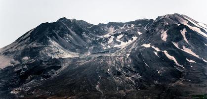 montera st. helans bränd sprängas lava Gjort foto