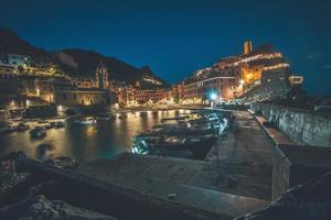 visningar av vernazza i cinque terre, Italien foto