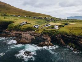 de by av vidareidi på vidoy, faroe öar foto