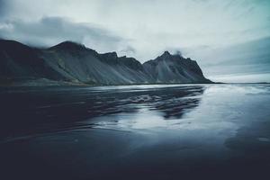 vestrahorn berg på de söder kust av island foto