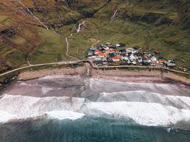 de by av tjornuvik i de faroe öar foto