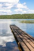 sommar landskap förbi de sjö i litauen foto