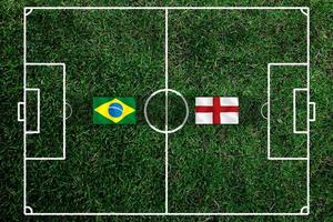 fotboll kopp konkurrens mellan de nationell Brasilien och nationell england. foto