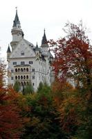 neuschwanstein slott, palats, Tyskland på höst säsong med färgrik foto