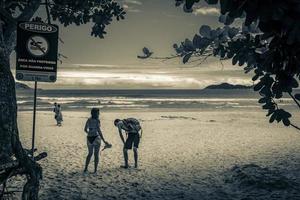 ilha grande rio de janeiro brasilien 2020 praia lopes mendes strand på den tropiska ön ilha grande brasilien. foto