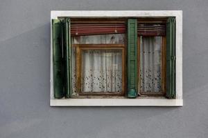traditionell venetian fönster foto