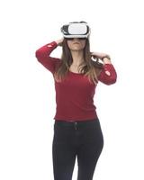 kvinna med glasögon av virtuell verklighet. framtida teknikkoncept. foto