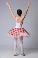 skön flicka balett dansare. foto