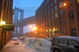 brooklyn dumbo område under snöstorm foto