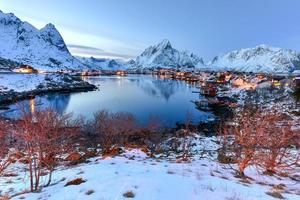 vinter- i reine, lofoten öar, Norge. foto