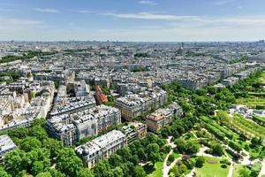 antenn panorama- se av paris, Frankrike i de sommar. foto