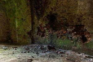 gammal fästning källare i daugavpils foto