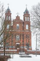lettiska lantlig by landskap i latgale i vinter- foto