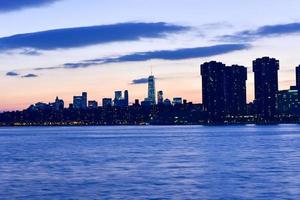 ny york stad horisont se från brygga parkera, lång ö stad, drottningar. foto