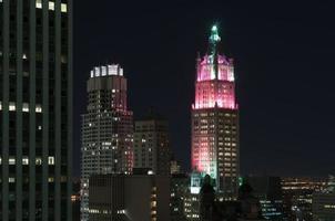 kontor torn i stadens centrum manhattan i ny york stad på natt, 2022 foto