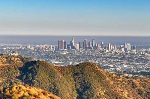 panorama- se av de horisont i los angeles stadens centrum byggnader i Kalifornien. foto