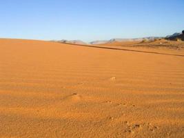 sand av wadi rom öken, jordan foto