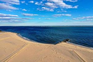 naturskön antenn panorama- se av ett tömma manhattan strand i Brooklyn, ny york. foto