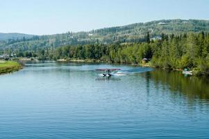 sjöflygplan landning på de vatten i alaska foto