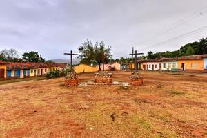 färgrik traditionell hus i de kolonial stad av trinidad i Kuba, en unesco värld arv webbplats. foto