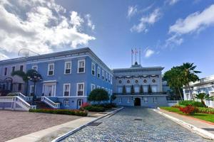 la fortaleza är de officiell bostad av de guvernör av puerto rico. den var byggd 1533-1540 till försvara de hamn av san juan. palacio de santa catalina foto