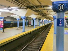 hoboken, ny jersey - augusti 22, 2012 - hoboken station i de ny jersey väg tunnelbana mellan ny jersey och ny york. foto