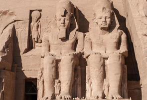 abu simbel på de gräns av egypten och sudan foto