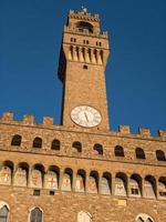 arnolfo torn i palazzo vecchio i Florens, Italien foto