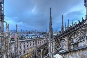 milan katedral, duomo di milano, ett av de största kyrkor i de värld, på piazza duomo fyrkant i de milan stad Centrum i Italien. foto