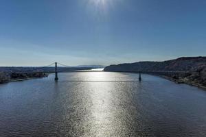 mitten av Hudson bro korsning de hudson flod i poughkeepsie, ny york foto