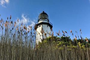 de montauk punkt fyr belägen intilliggande till montauk punkt stat parkera, på de östligaste punkt av lång ö, i de liten by av montauk i de stad av öst hampton i suffolk grevskap, ny york. foto