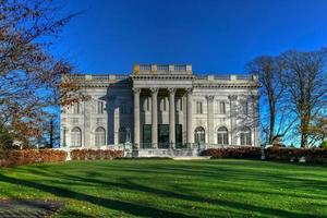 Newport, Rhode ö - nov 29, 2020 - marmor hus är en förgyllda ålder herrgård med beaux konst stil i bellevue aveny historisk distrikt i newport , Rhode ö ri, usa. foto