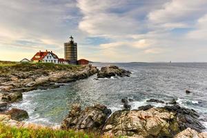 portland huvud fyr i cape elizabeth, maine. den är en historisk fyr i cape elizabeth, maine. avslutad i 1791, den är de äldsta fyr i de stat av maine. foto