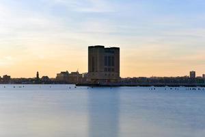 holland tunnel luft axel på solnedgång från manhattan, ny york stad över de hudson flod. foto