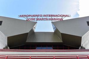 Havanna, kuba - jan 15, 2017 - de jose marti internationell flygplats, förr rancho boyeros, är de huvud flygplats i kuba. och en nav för cubana foto