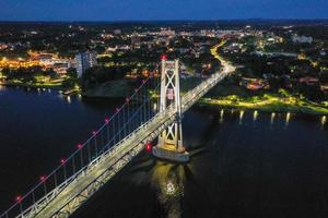 de mitten hudson bro spanning de hudson flod nära poughkeepsie, ny york. foto