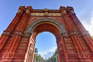 de båge de Triomf i barcelona, Spanien foto