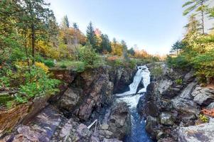 hög falls klyfta - ausable flod foto